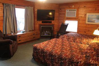 Aurora'S Kentucky Lake Cottages Exterior photo
